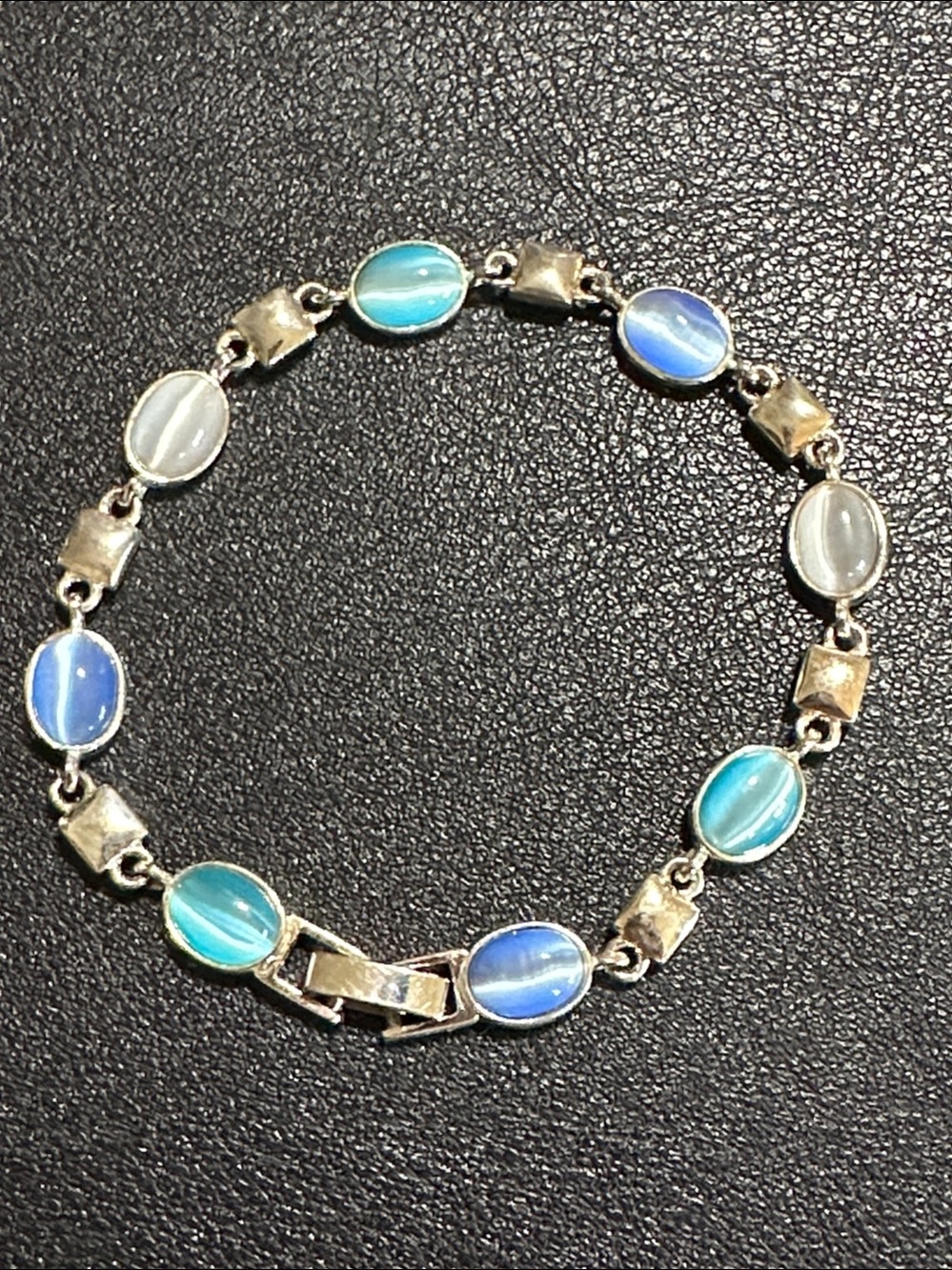 Monet Vintage Silver-Tone Oval Cabochon Link Bracelet